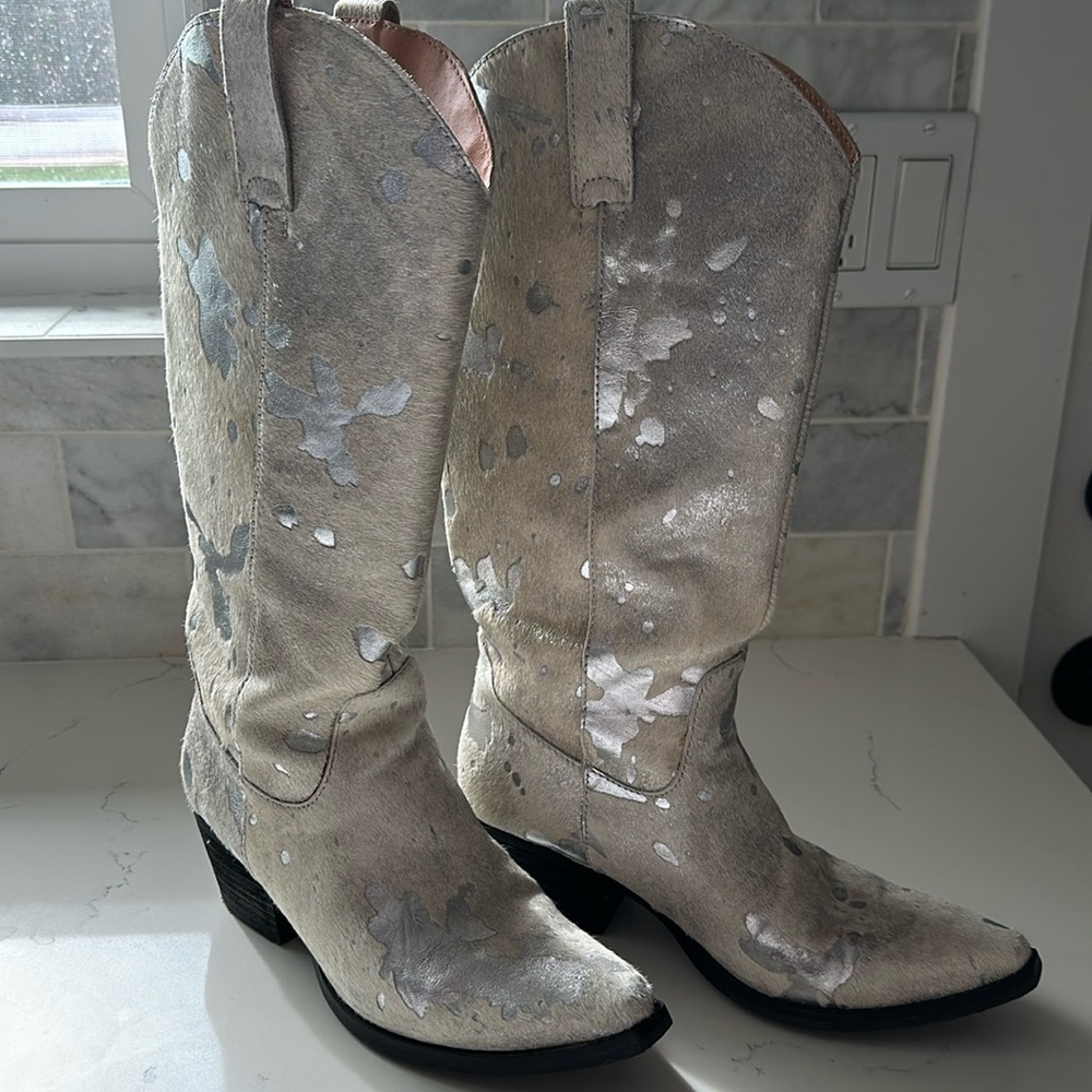 White and Silver Dingo Boots